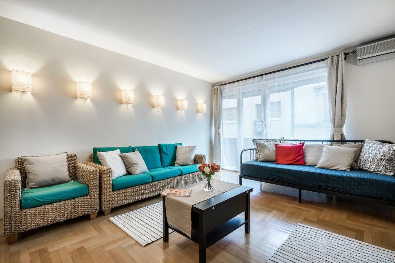Bpr Golden Corner Suite With Balcony & A/C Budapeste Exterior foto