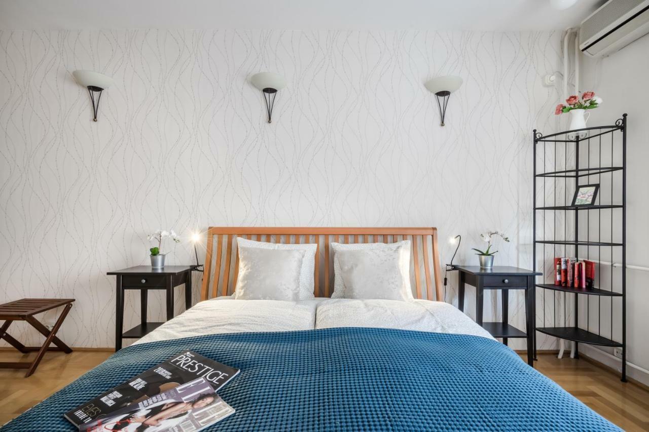 Bpr Golden Corner Suite With Balcony & A/C Budapeste Exterior foto